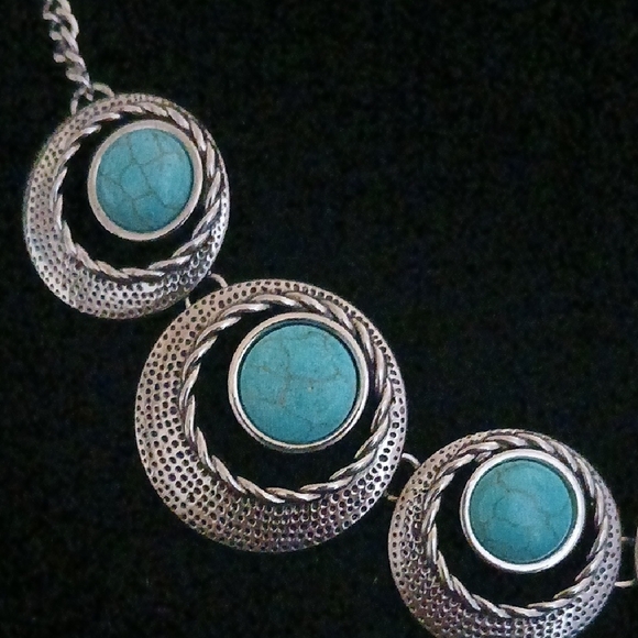 Silver-Turquoise Necklace Set - Picture 3 of 5